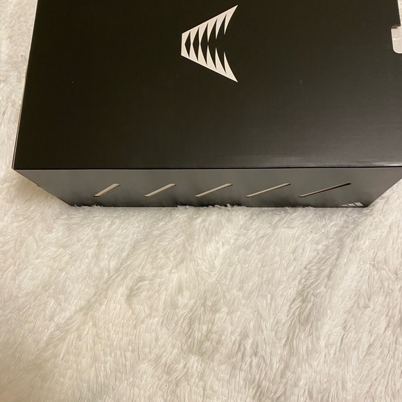 AE 1 Low Mural 11.5 - Picture 4 of 6